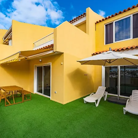 Great Terrace Ac In Heated Pool Wifi Parking Appartamento